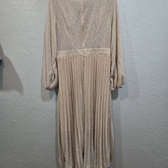 Shein Rose Gold 1XL Nwot Stunning Dress - Picture 4 of 8